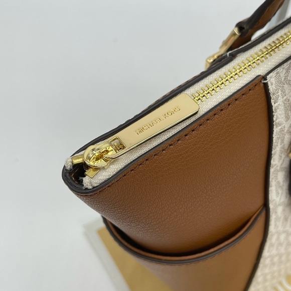 Michael Kors Charlotte Tote Bag Vanilla/Brown - Picture 4 of 13